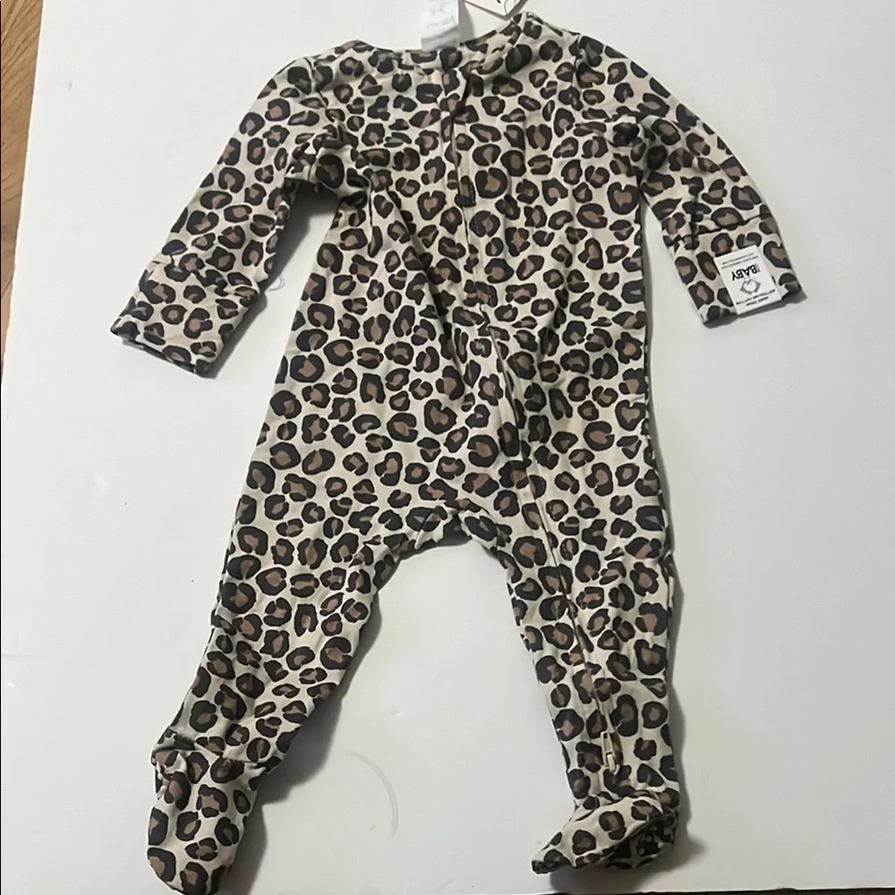 COTTON ON BABY‎ LEOPARD PRINT SLEEPSUIT ROMPER SIZE 3-6mts